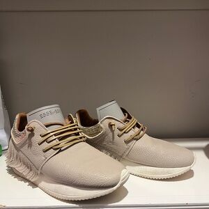 Esseutesse fringe shoes